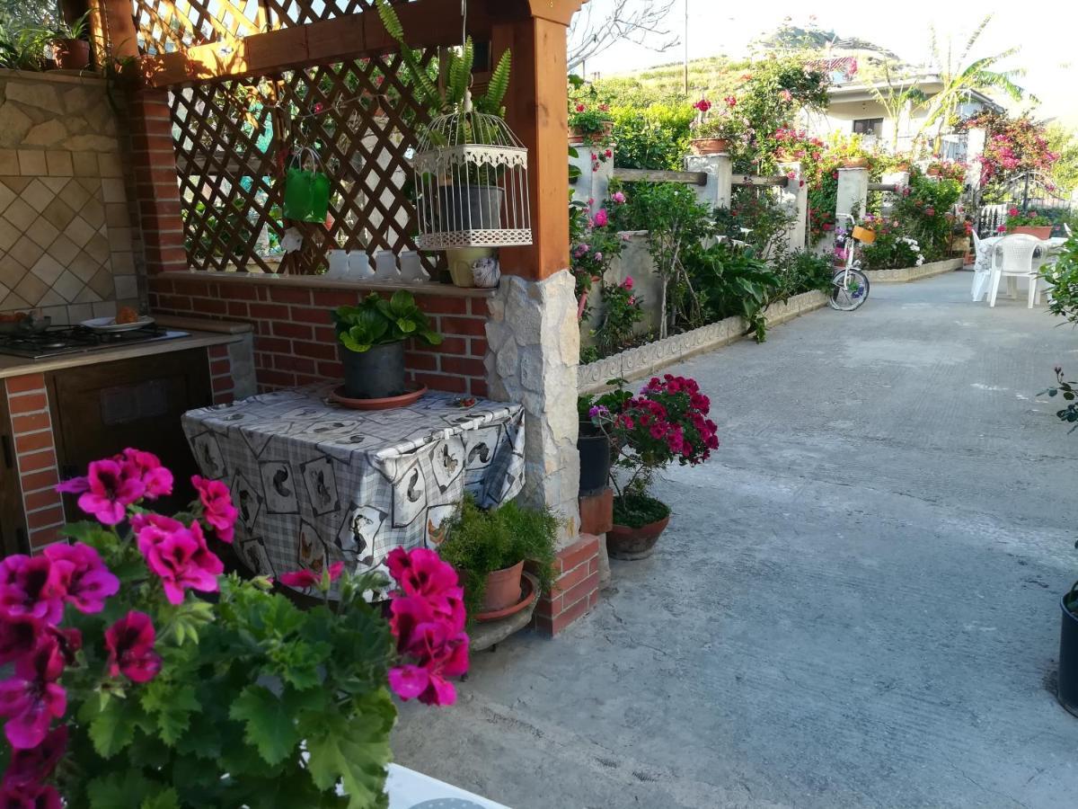Villa Delle Rose Bova Marina Exterior foto