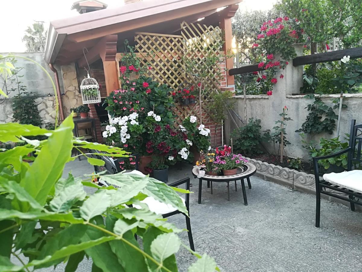 Villa Delle Rose Bova Marina Exterior foto
